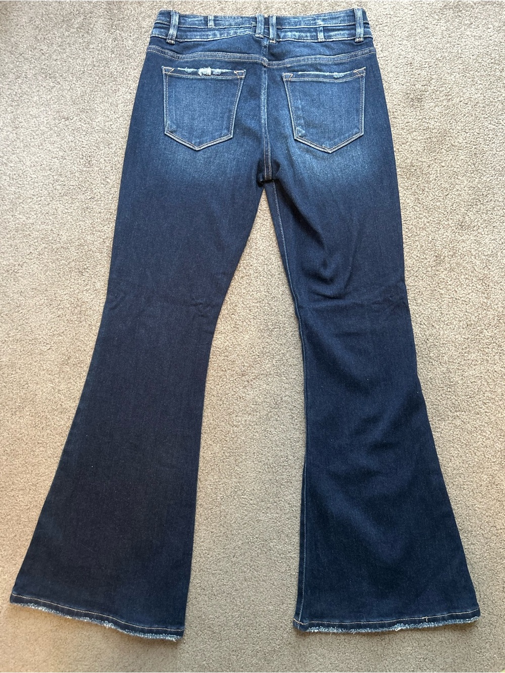 KanCan NWOT Signature Low Rise Flare Jeans - Picture 3 of 4
